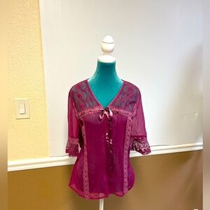 Vintage Old‎ Navy 100% Silk Sheer Lace-Trim Blouse – Size L